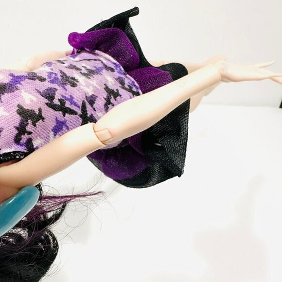 Ever After High Getting Fairest Raven Queen 10.7” Doll - Picture 5 of 5